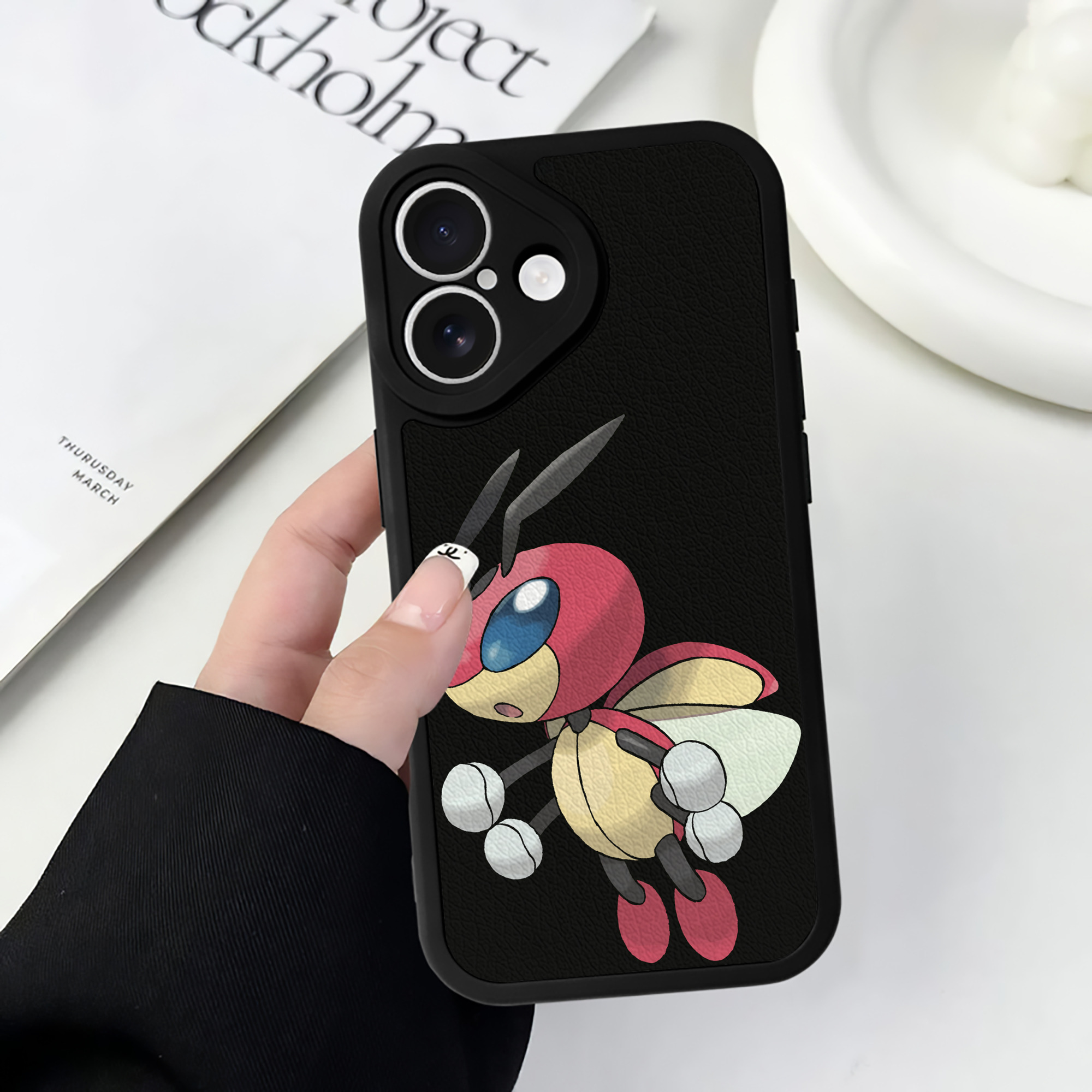 （画像用） ポケットモンスター Pokémon 【iPhone 16シリーズ対応】シリコンスマホケース（レザー調） 材質：シリコン